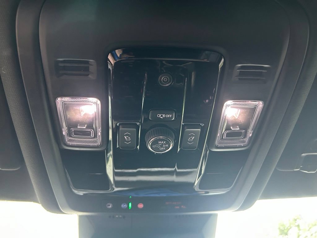 Used 2026 Cadillac Escalade 4WD image 56