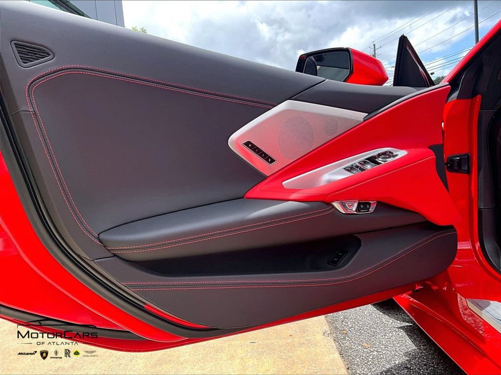 Used 2024 Chevrolet Corvette Stingray Premium Conv RWD image 17