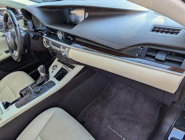 Used 2017 Lexus ES 350 w/ Premium Package image 21