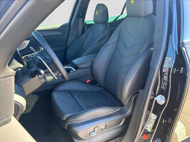 Used 2025 Maserati Grecale Modena image 25