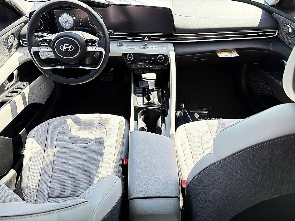 New 2026 Hyundai Elantra Limited FWD image 6