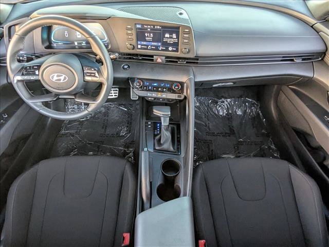 Used 2025 Hyundai Elantra Sport FWD image 17