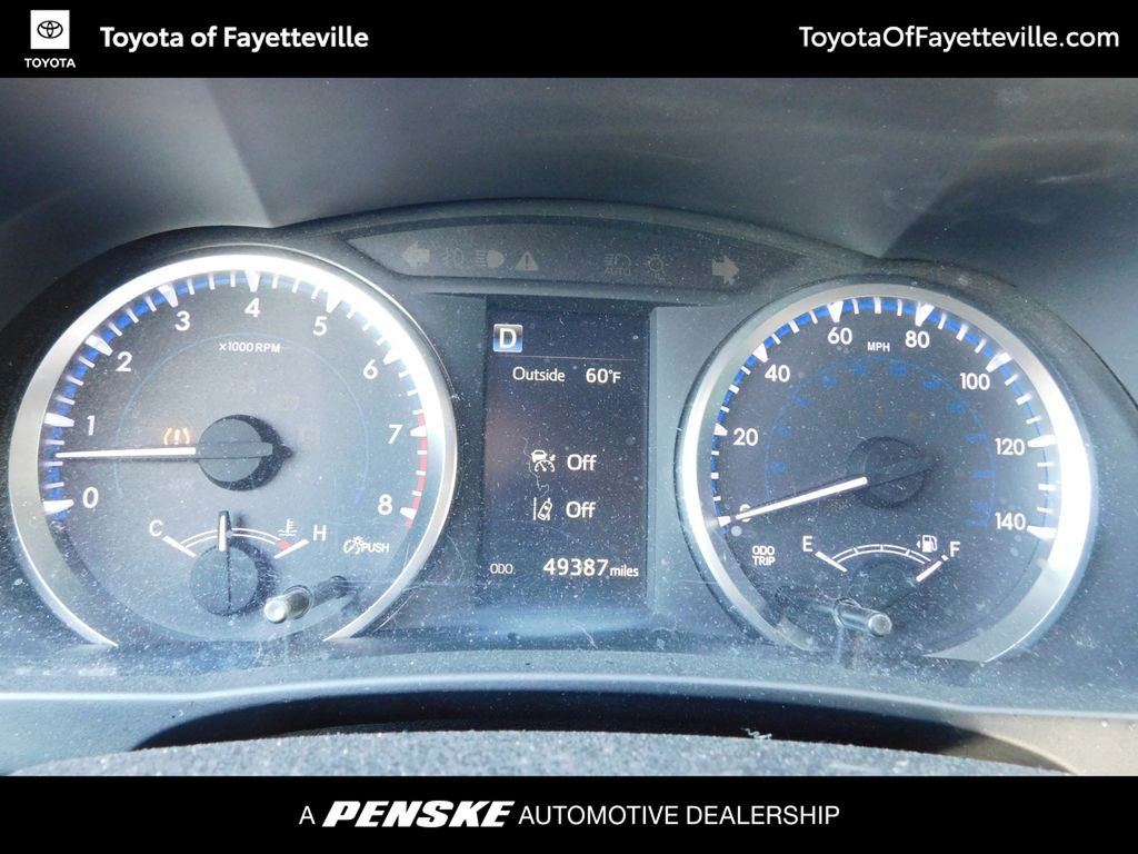 Used 2018 Toyota Highlander LE FWD image 11