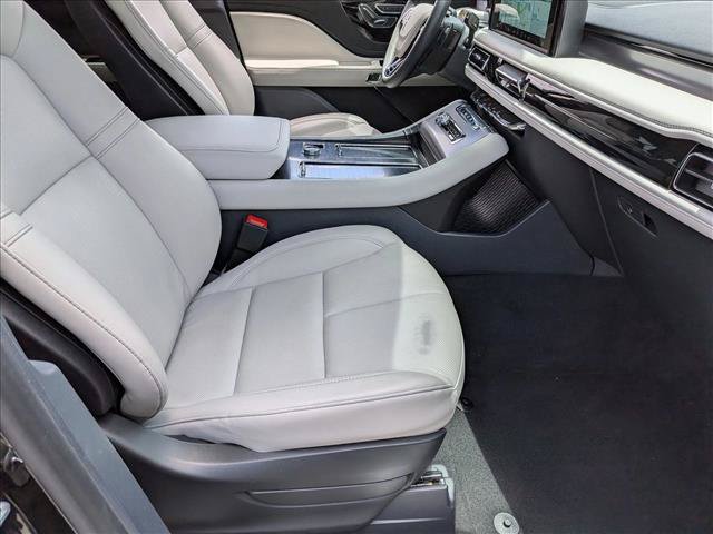 Used 2025 Lincoln Aviator 2WD image 20