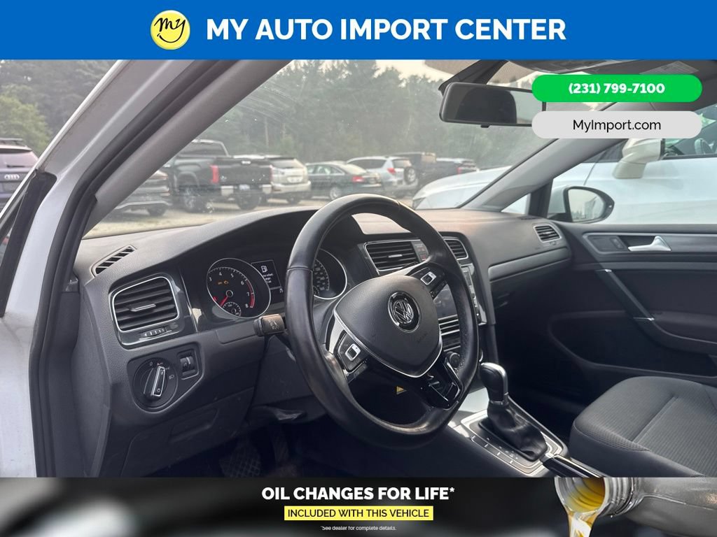Used 2018 Volkswagen Golf S FWD image 8