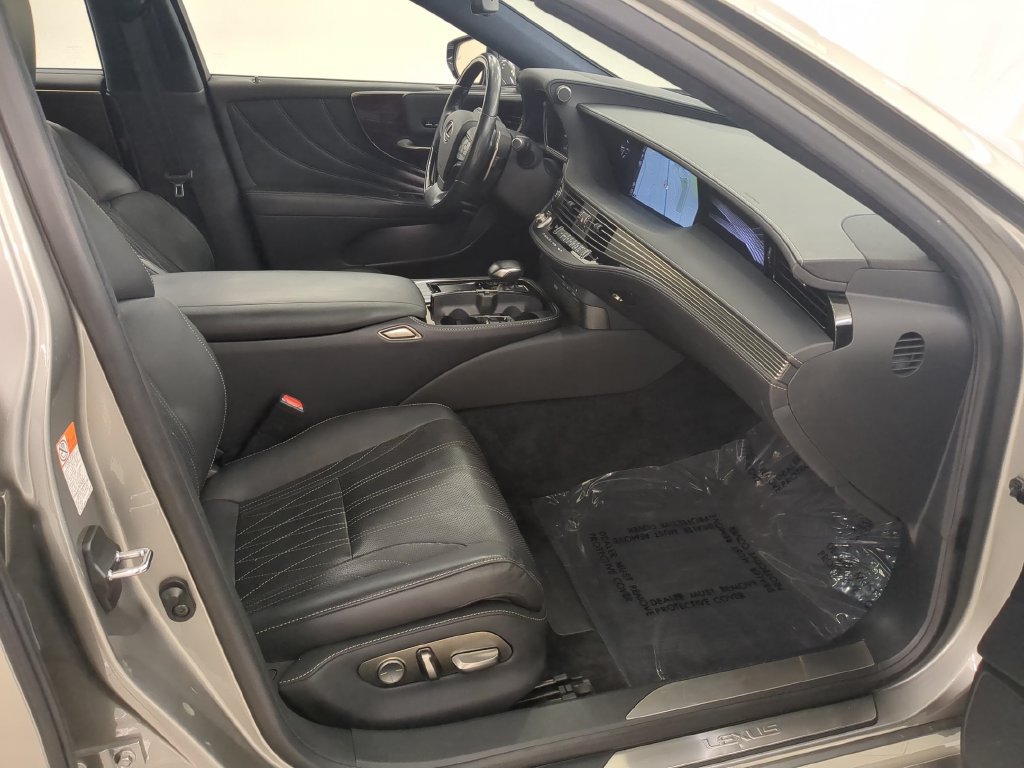 Used 2019 Lexus LS 500 AWD w/ Interior Upgrade Package image 33