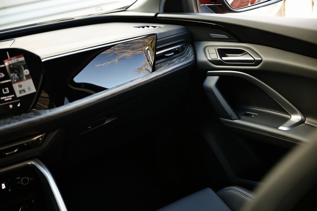 New 2025 Audi Q5 Premium Plus image 28