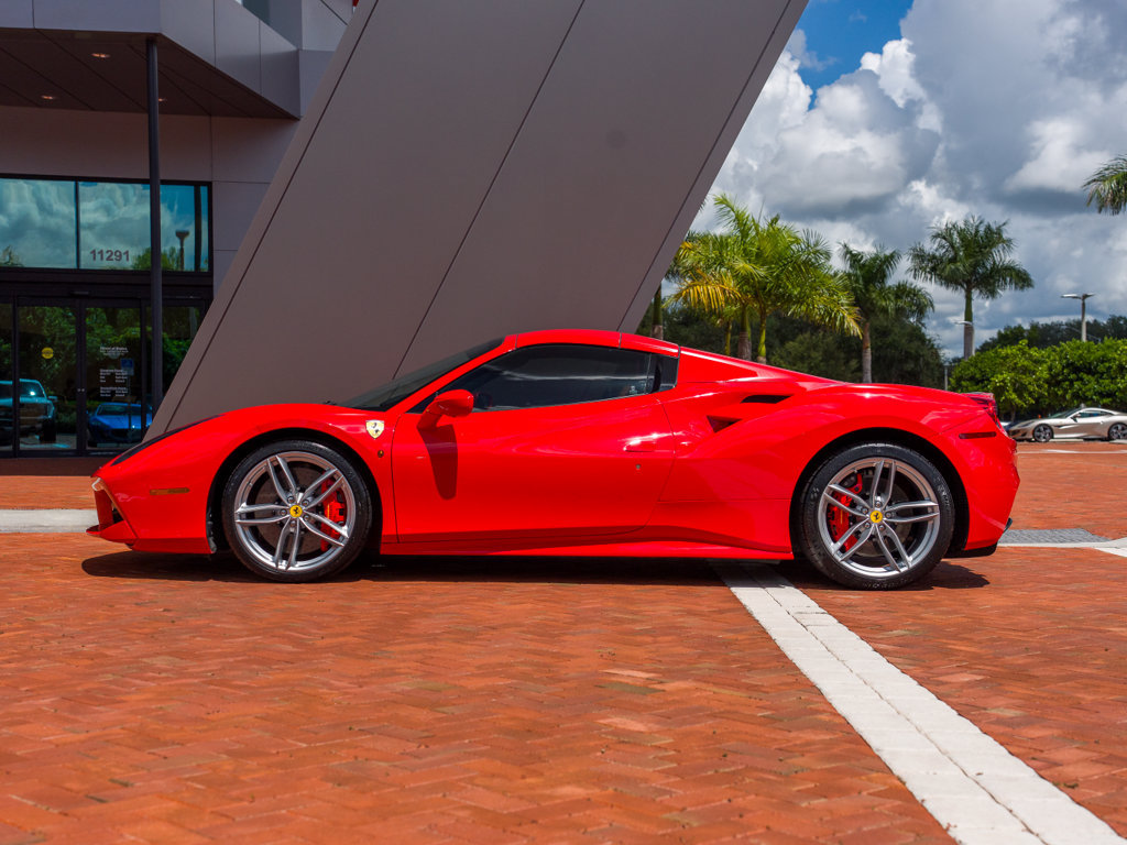 Used 2019 Ferrari 488 Spider RWD image 31