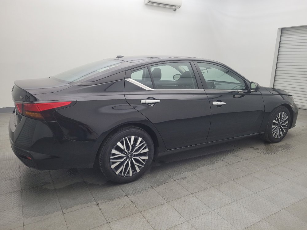 Used 2023 Nissan Altima 2.5 SV image 10