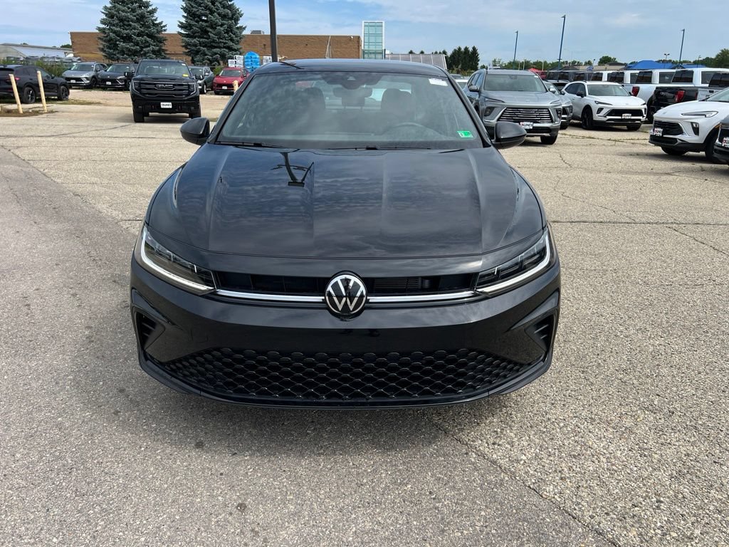 Used 2025 Volkswagen Jetta Sport FWD image 3