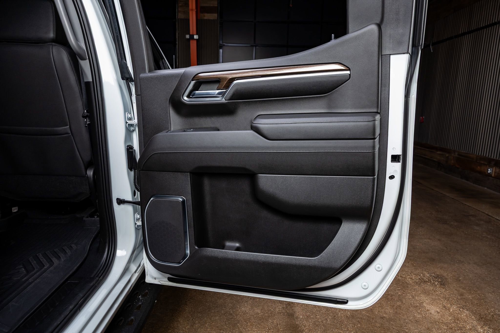 Used 2023 Chevrolet Silverado 1500 LT Trail Boss w/ LT Trail Boss Premium Package image 39