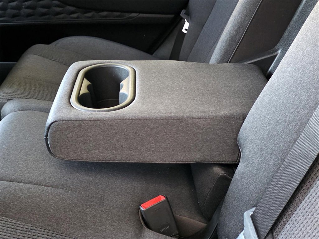 Used 2019 Hyundai Santa Fe SE image 11