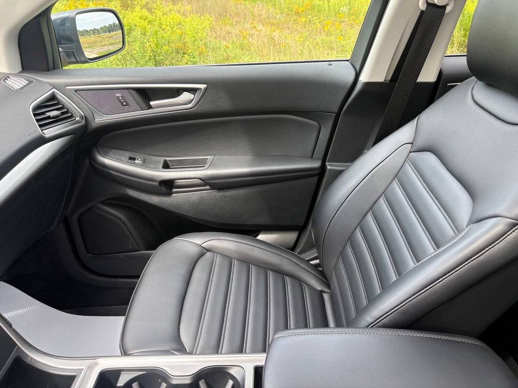 Used 2024 Ford Edge SEL w/ Convenience Package AWD/4WD image 16