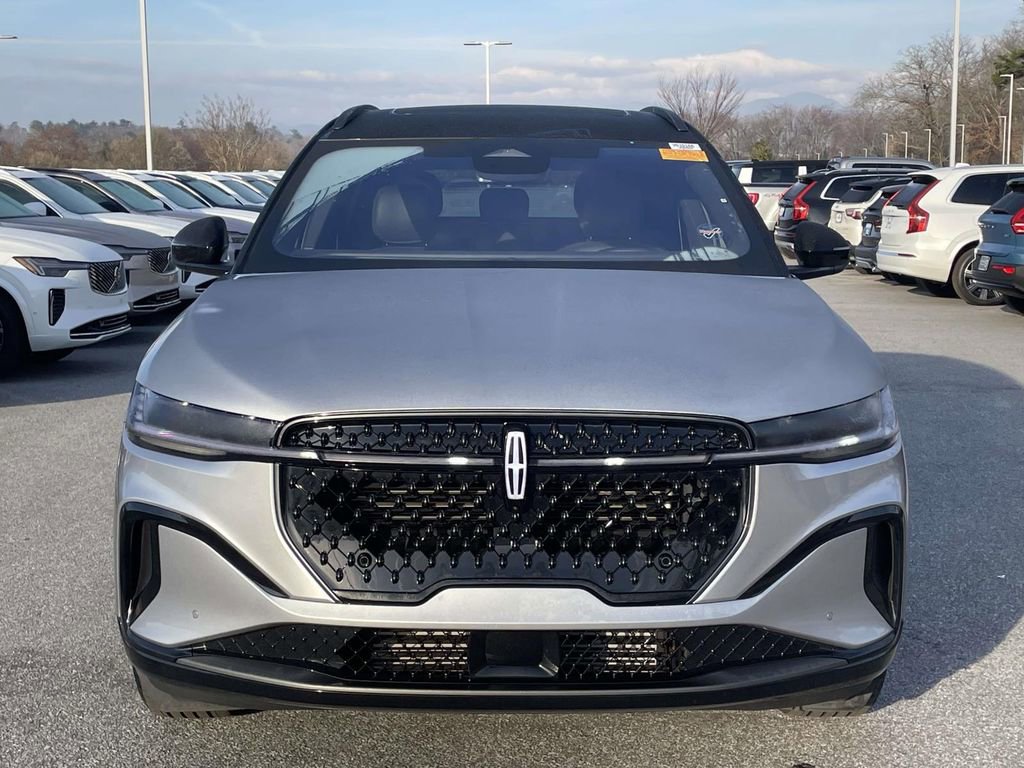 Used 2025 Lincoln Nautilus Reserve image 24