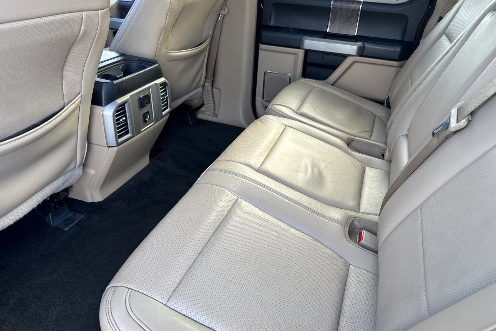 Used 2017 Ford F250 Lariat w/ Chrome Package image 26