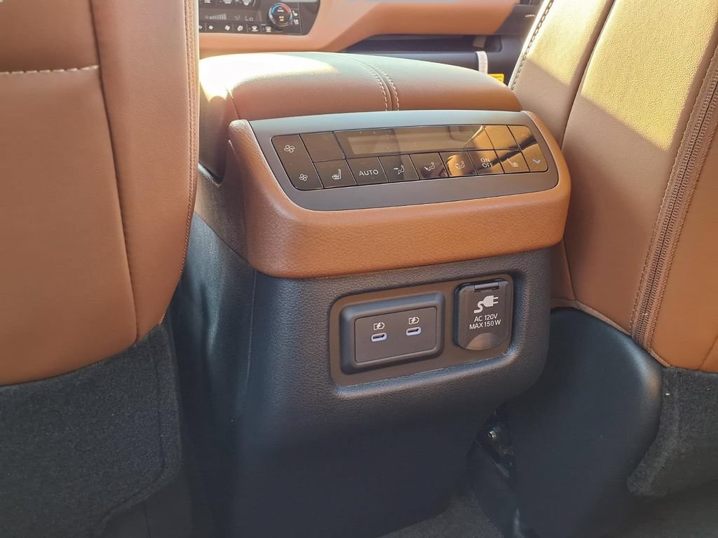 New 2026 Nissan Pathfinder Platinum AWD/4WD image 22