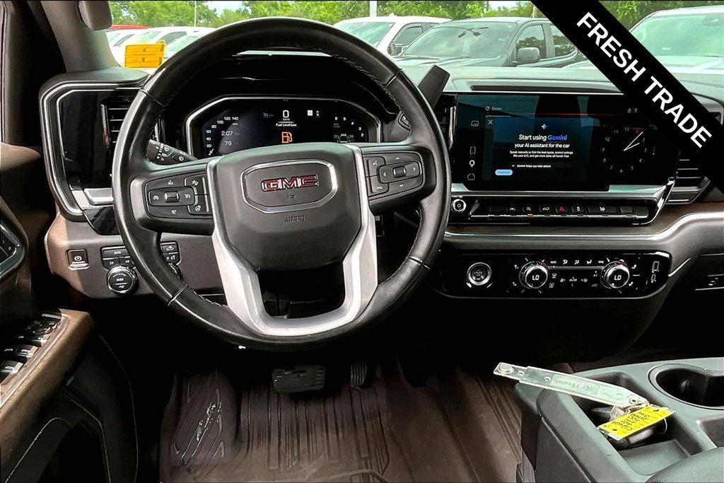 Used 2023 GMC Sierra 1500 SLT AWD/4WD image 14