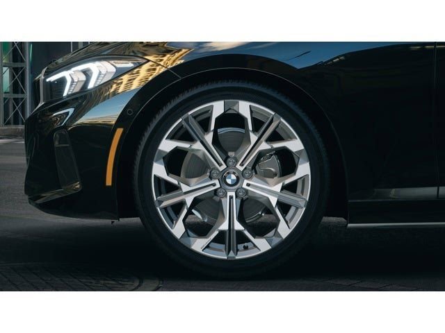 New 2025 BMW 330i xDrive Sedan w/ Convenience Package image 7