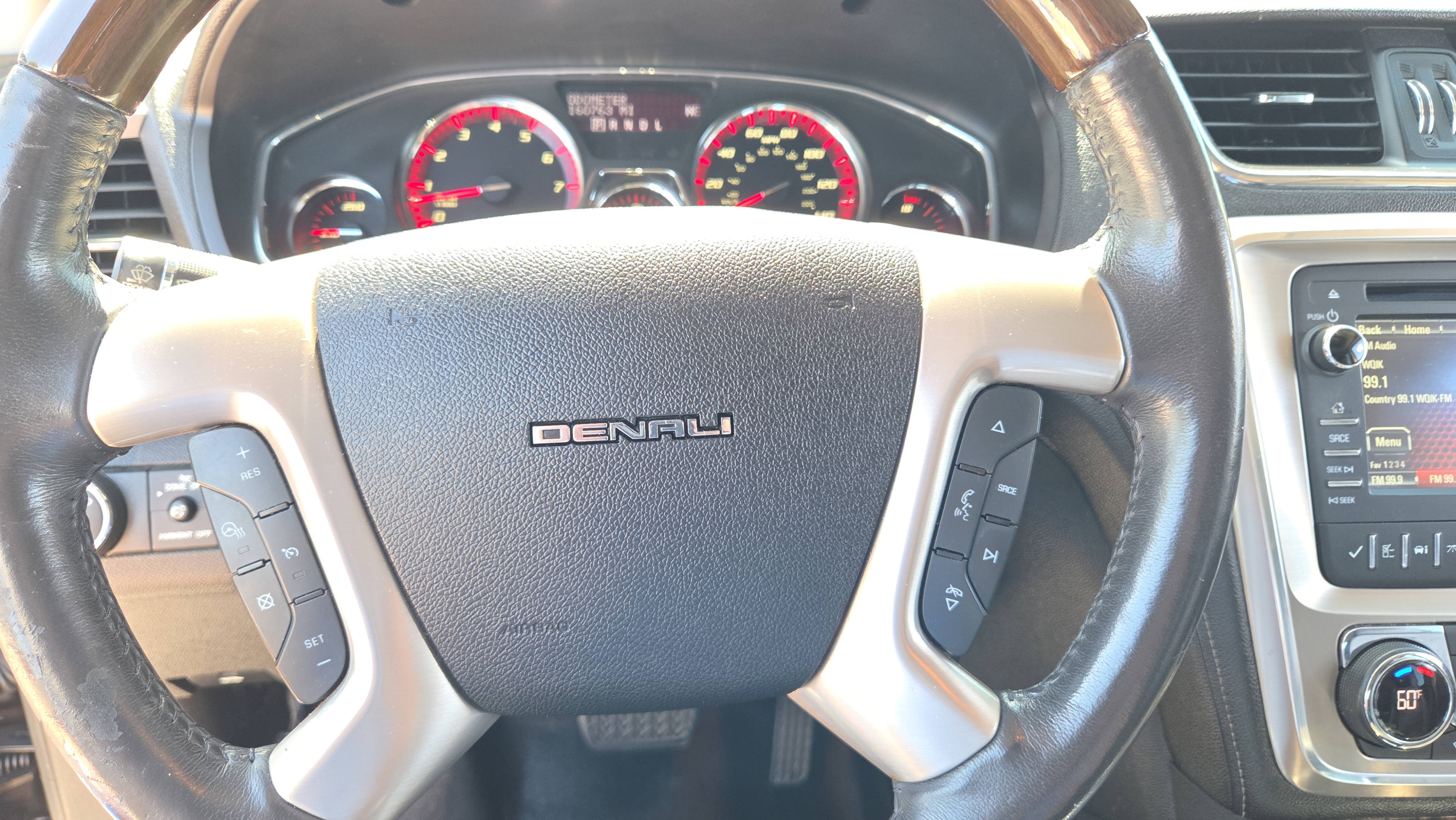 Used 2015 GMC Acadia Denali AWD/4WD image 23