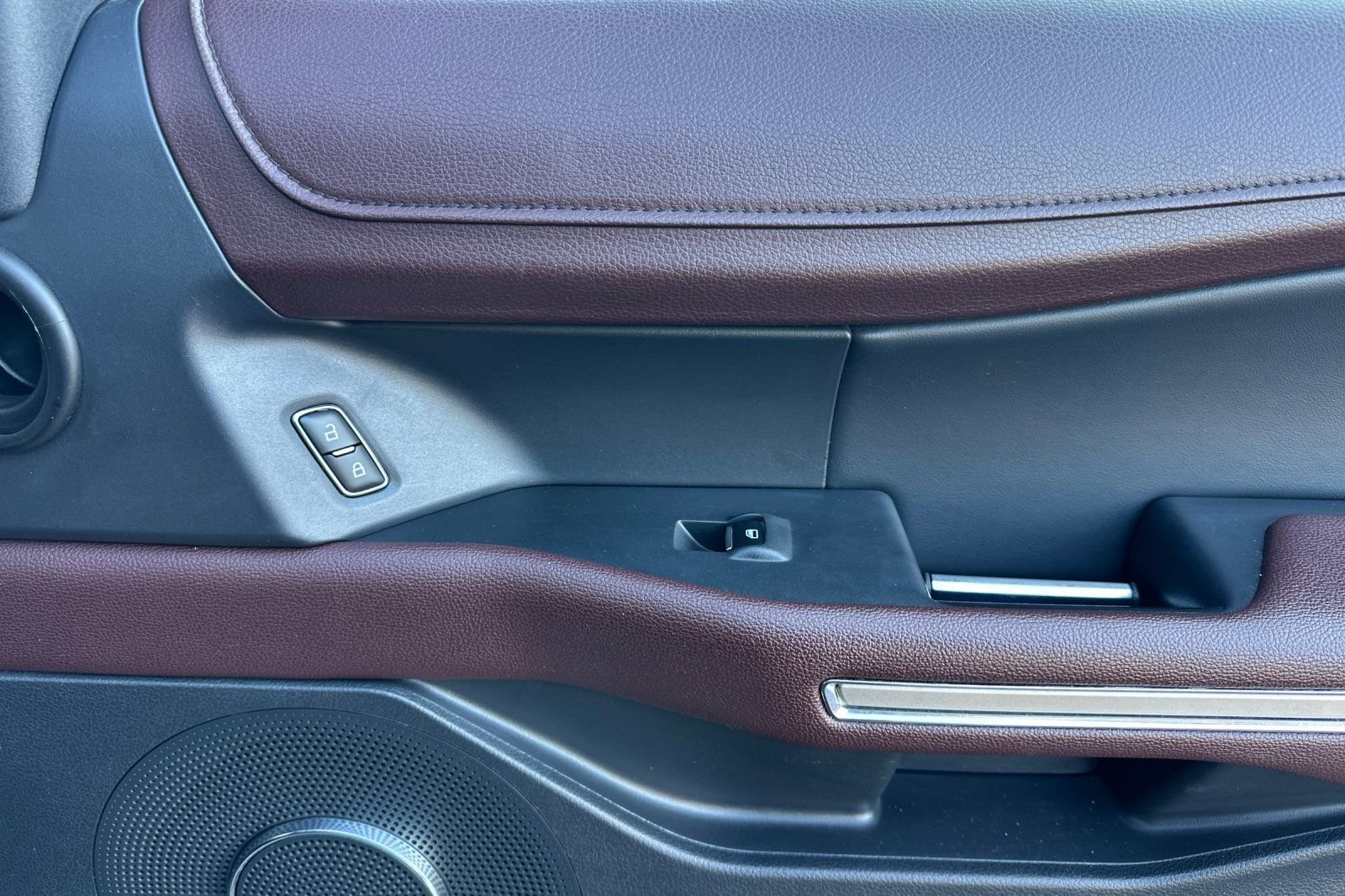 Used 2023 Ford Expedition Limited image 19