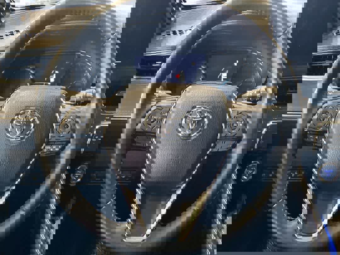 Used 2021 Toyota Venza XLE w/ Softex Package image 17