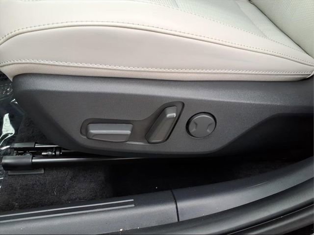 Used 2024 Kia Niro EX Touring image 17