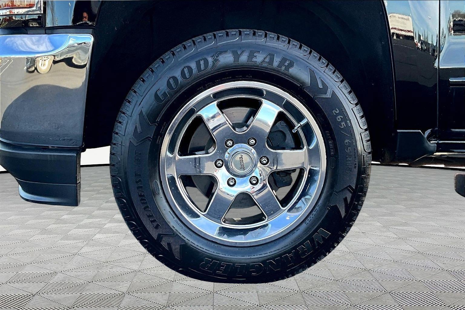 Used 2018 Chevrolet Silverado 1500 LT w/ All Star Edition image 35