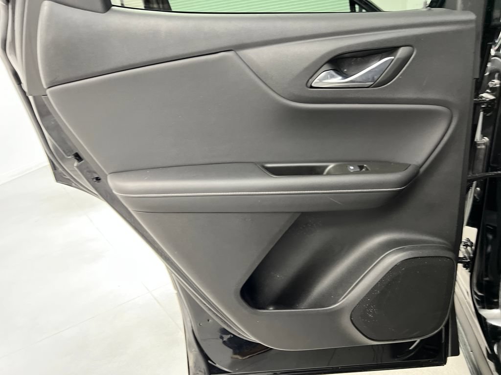 Used 2025 Chevrolet Blazer LT FWD image 19