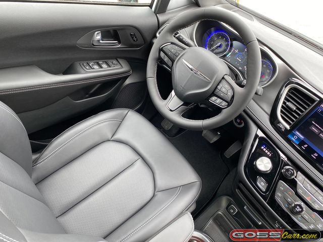 New 2026 Chrysler Pacifica Select w/ S Appearance Package FWD image 21