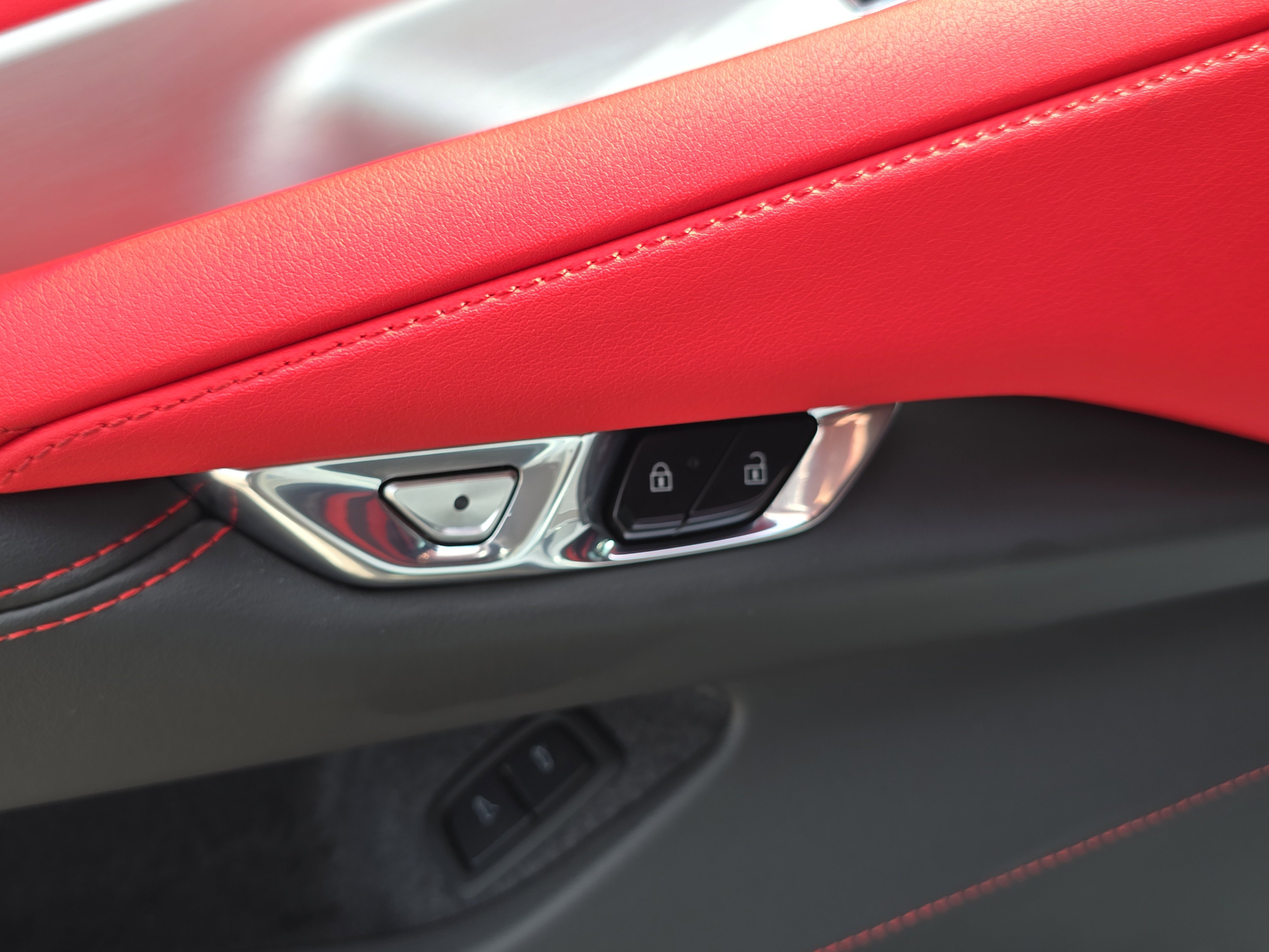 Used 2025 Chevrolet Corvette Z06 image 16