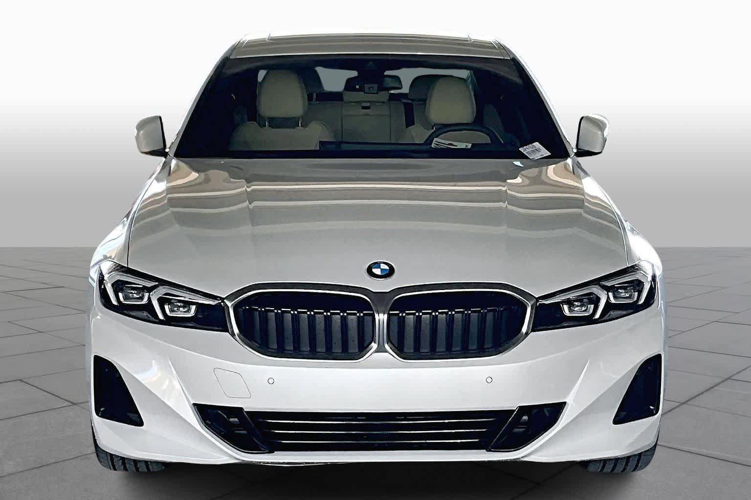 Used 2025 BMW 330i Sedan w/ Premium Package image 3