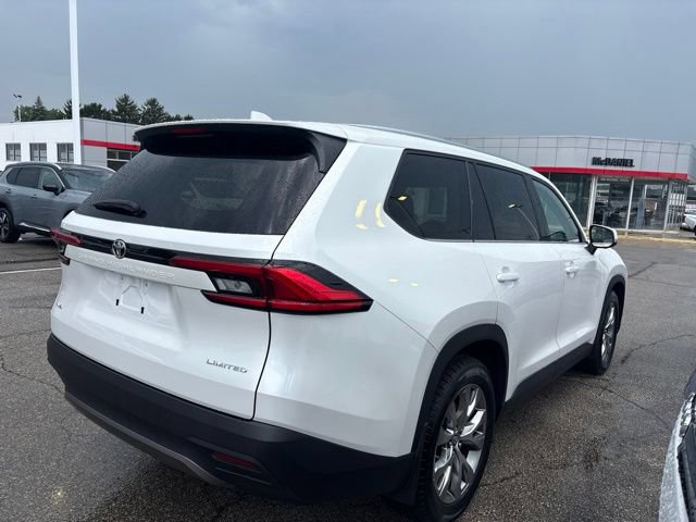 Used 2024 Toyota Grand Highlander AWD image 3