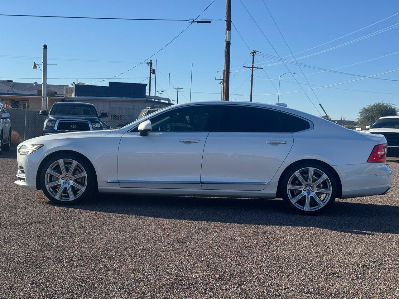 Used 2018 Volvo S90 T6 Inscription w/ Convenience Package AWD/4WD image 3