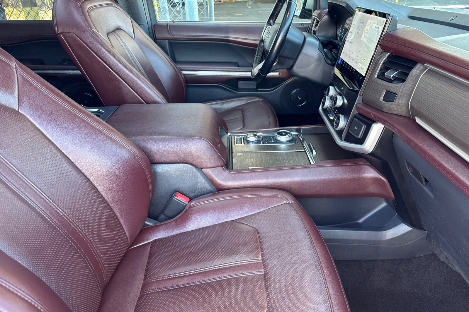 Used 2022 Ford Expedition Max Limited image 18