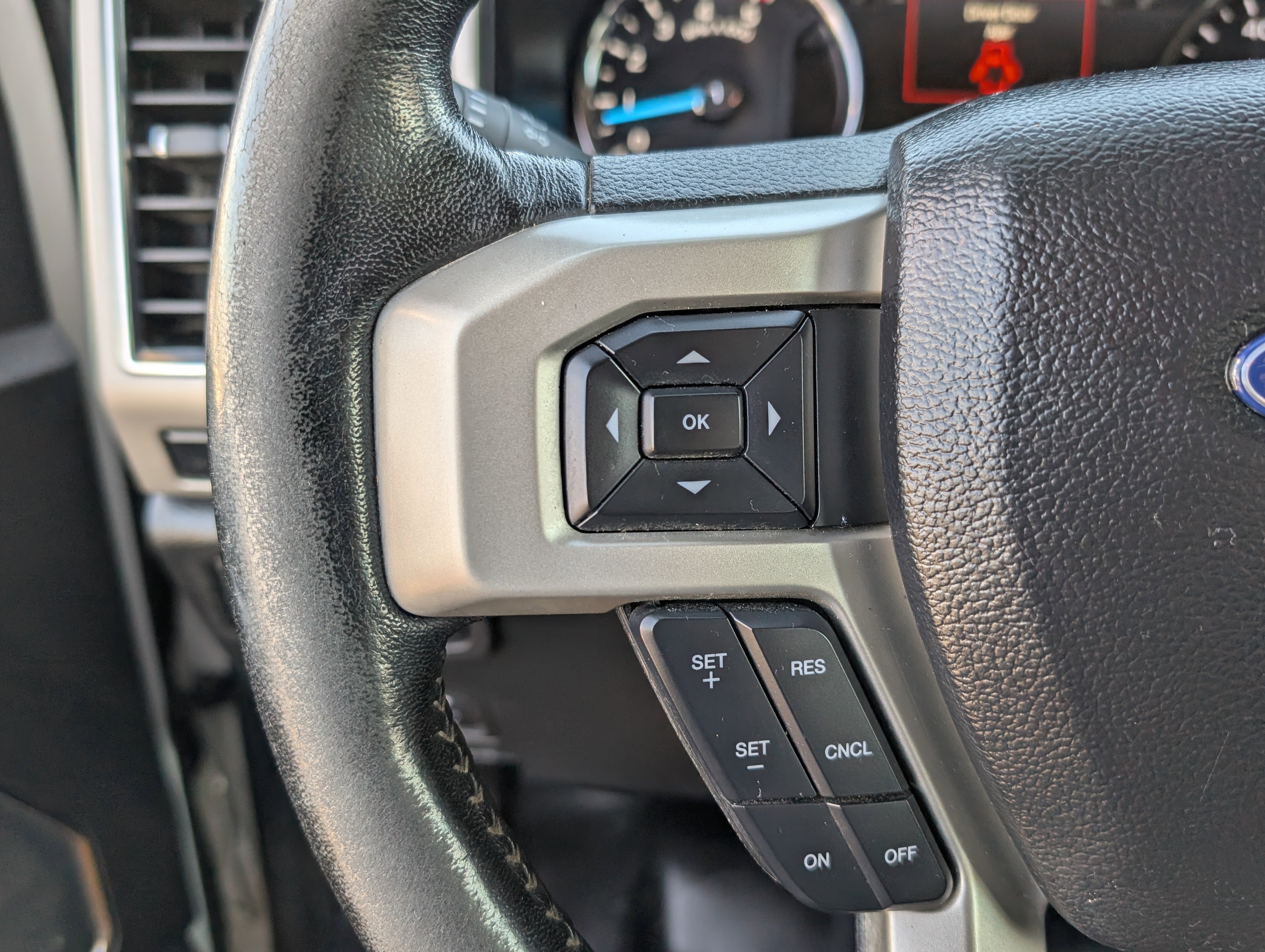 Certified 2020 Ford F350 Lariat w/ Lariat Ultimate Package image 21