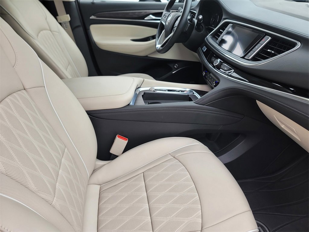 Used 2023 Buick Enclave Avenir w/ Avenir Technology Package image 23