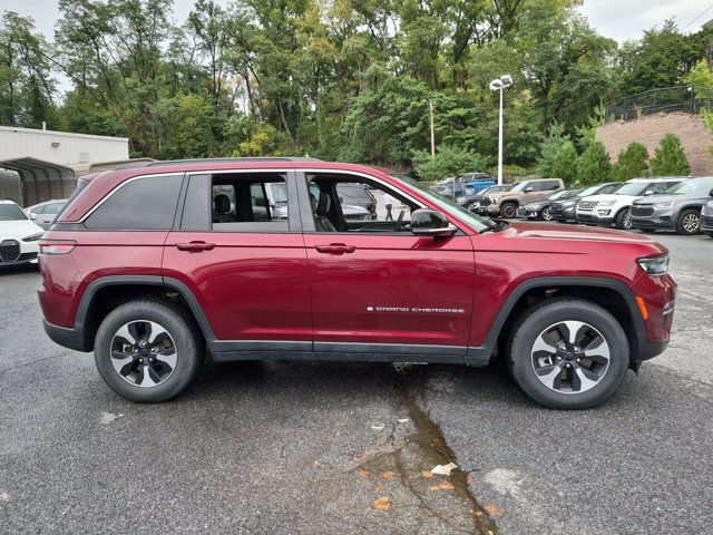 Used 2024 Jeep Grand Cherokee Limited 4xe AWD/4WD image 4