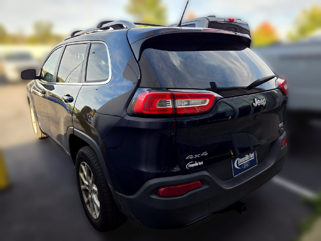Used 2015 Jeep Cherokee Latitude AWD/4WD image 4