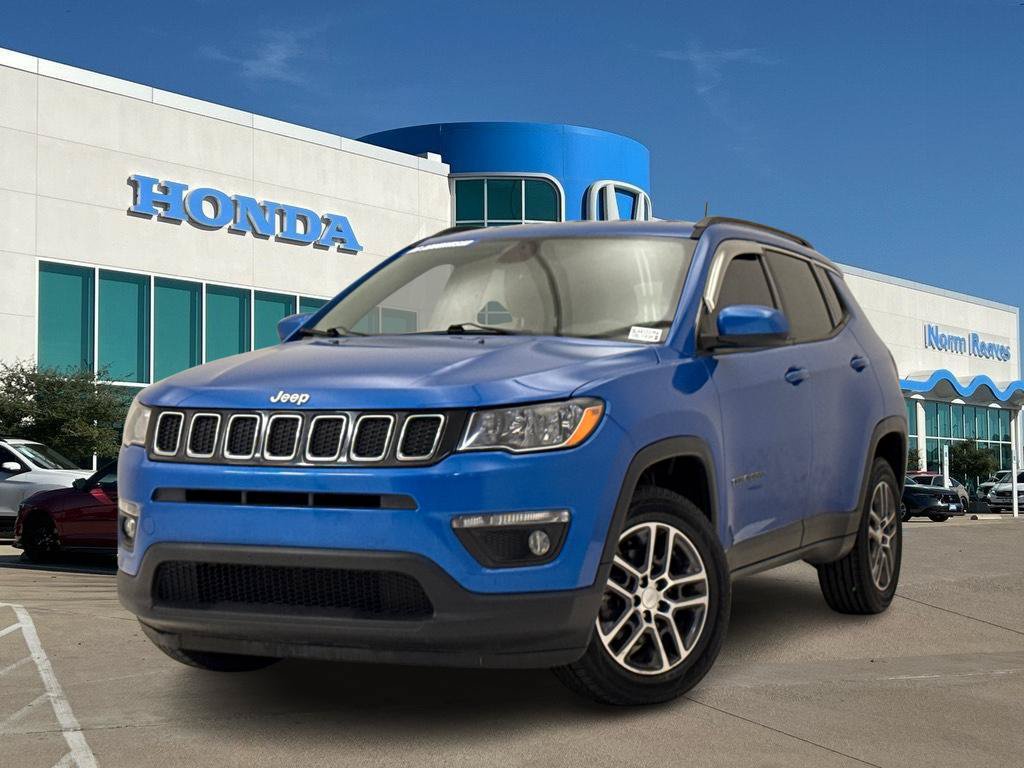 Used 2017 Jeep Compass Latitude w/ Popular Equipment Group AWD/4WD image 1