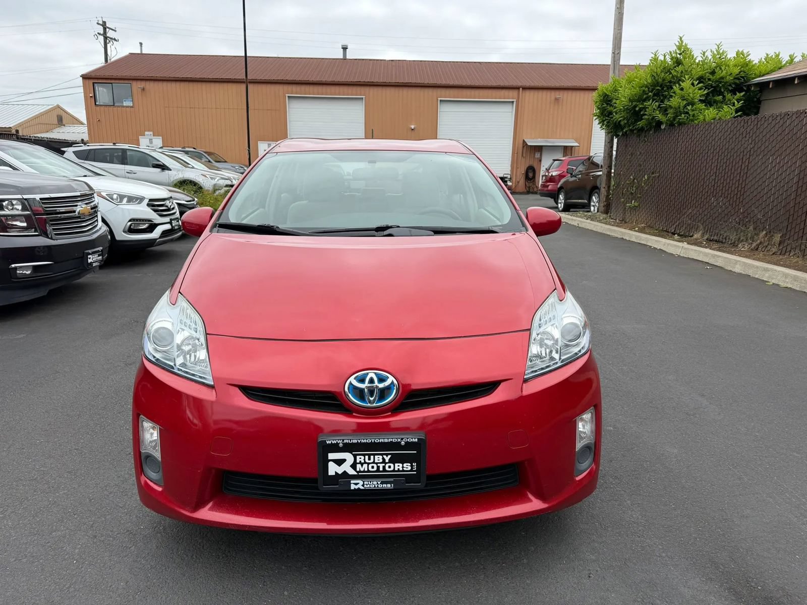 Used 2010 Toyota Prius Three w/ Preferred Accessory Pkg FWD image 2