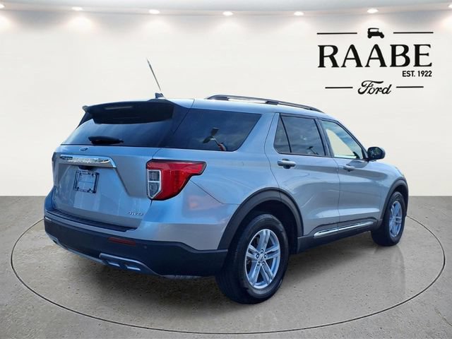 Certified 2023 Ford Explorer XLT w/ Equipment Group 202A AWD/4WD image 7