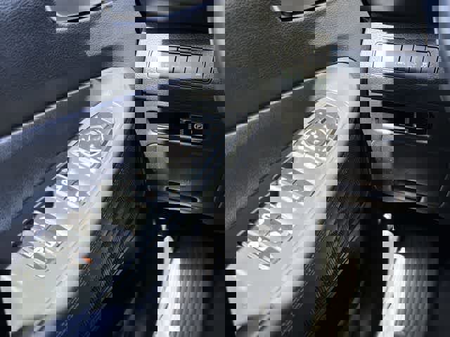 Used 2023 Hyundai Santa Fe SEL image 14