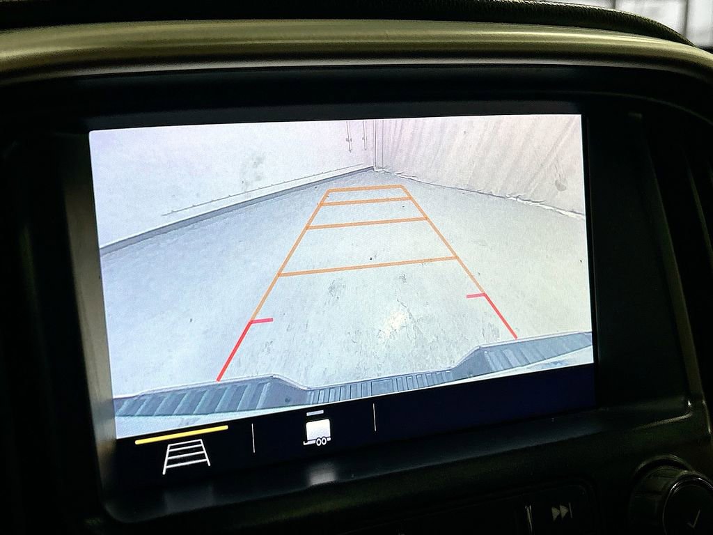 Used 2020 GMC Canyon SLE w/ Driver Alert Package image 13