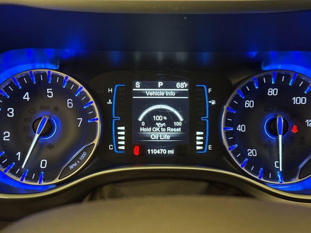 Used 2017 Chrysler Pacifica Touring image 34