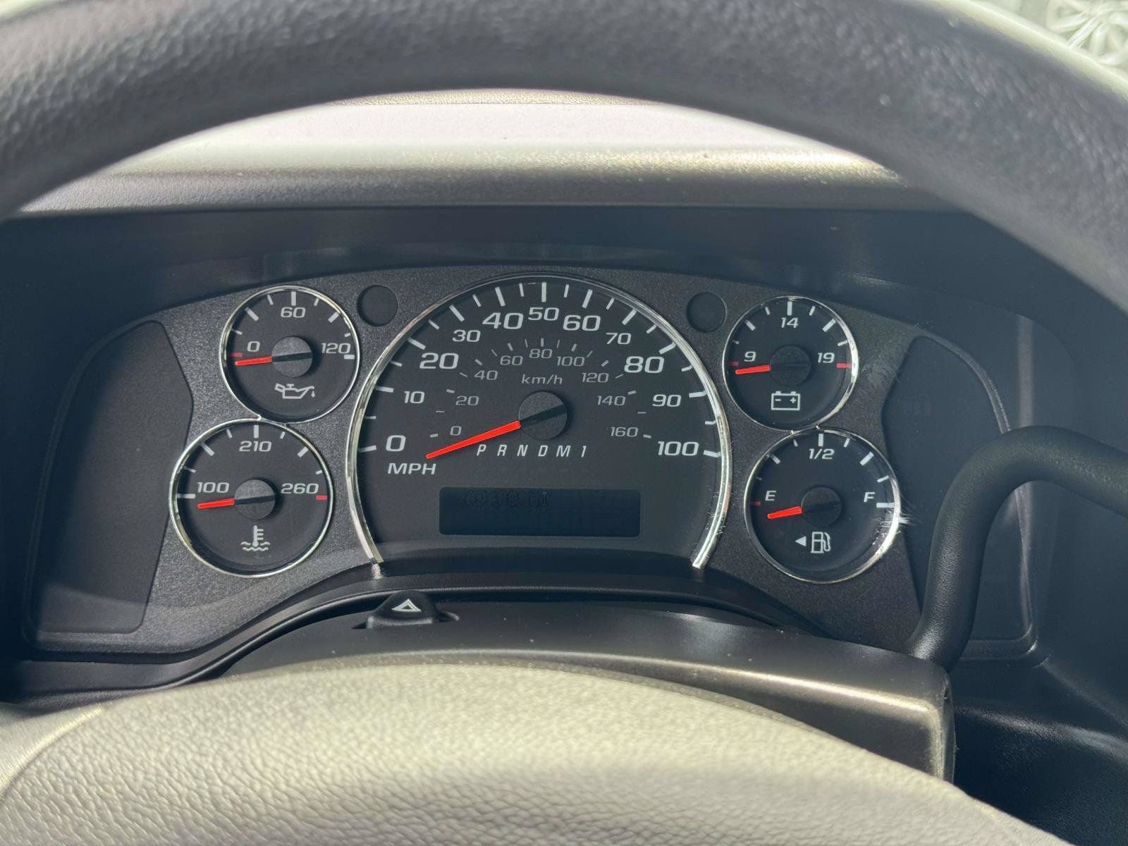 Used 2024 Chevrolet Express 2500 w/ Driver Convenience Package RWD image 8