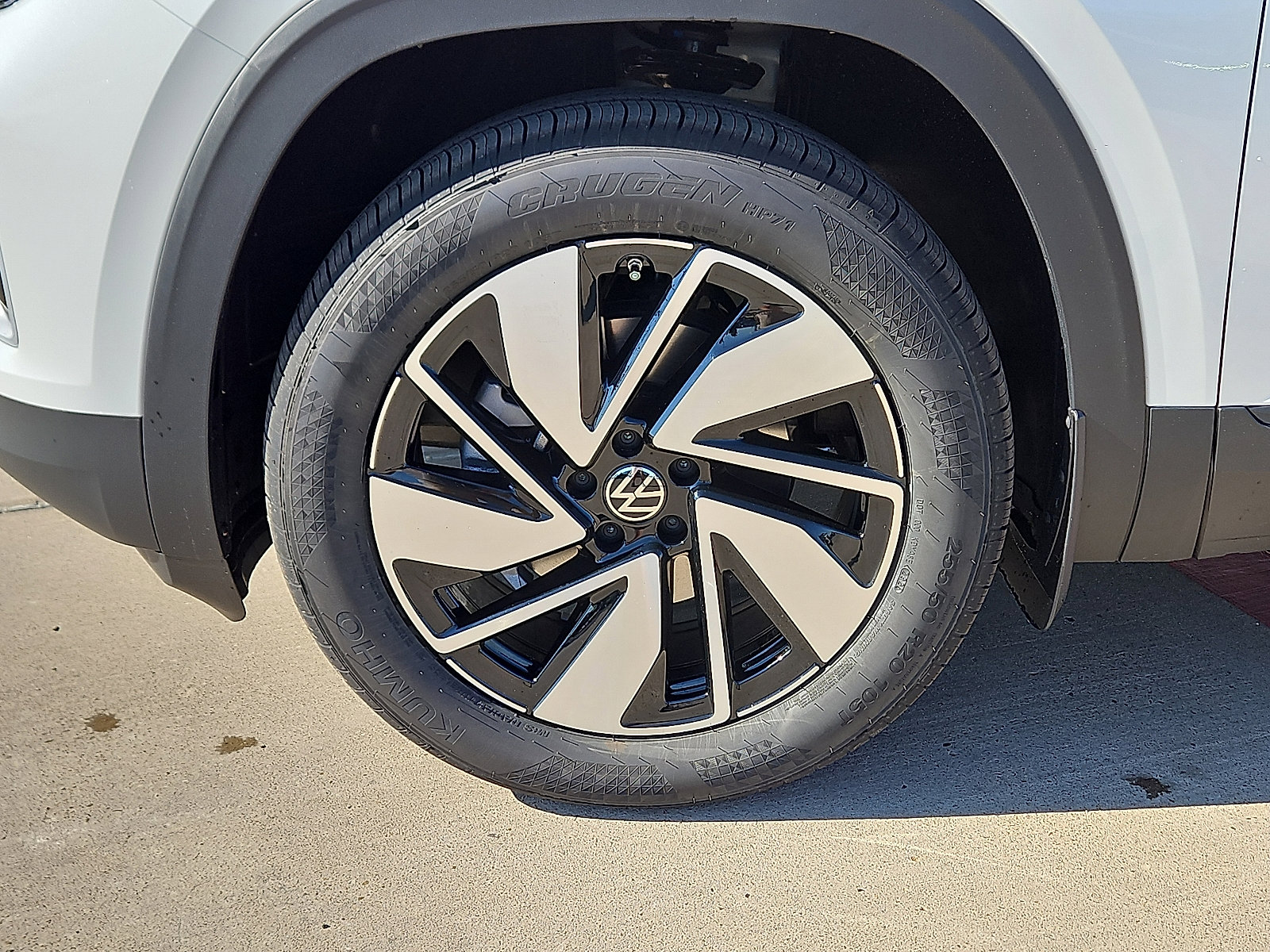 New 2026 Volkswagen Atlas SE image 6