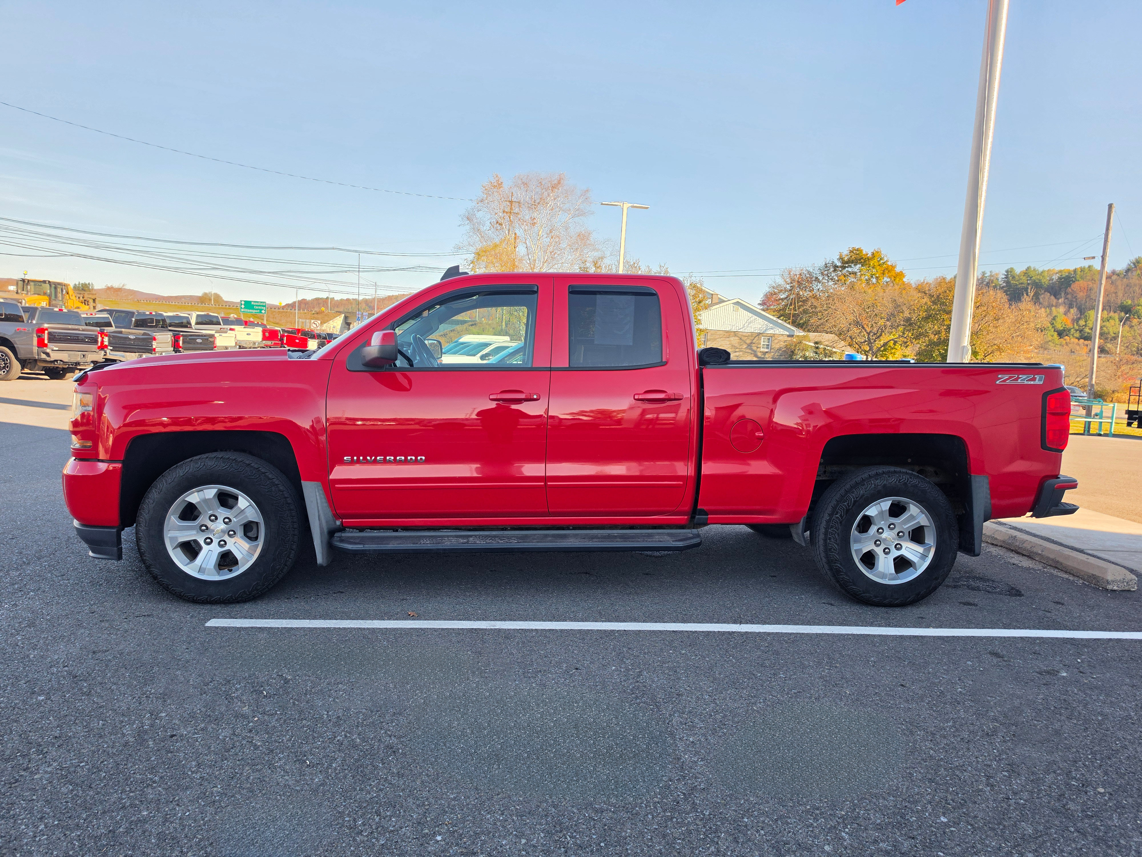 Used 2017 Chevrolet Silverado 1500 LT w/ All Star Edition AWD/4WD image 6