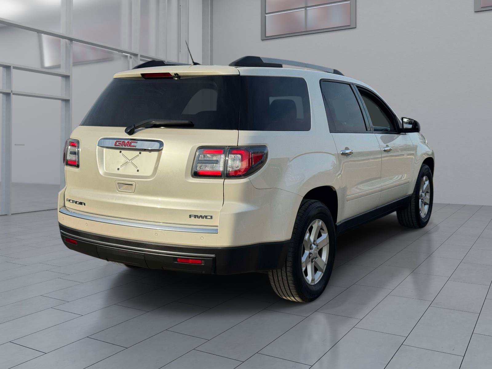 Used 2015 GMC Acadia SLE AWD/4WD image 6