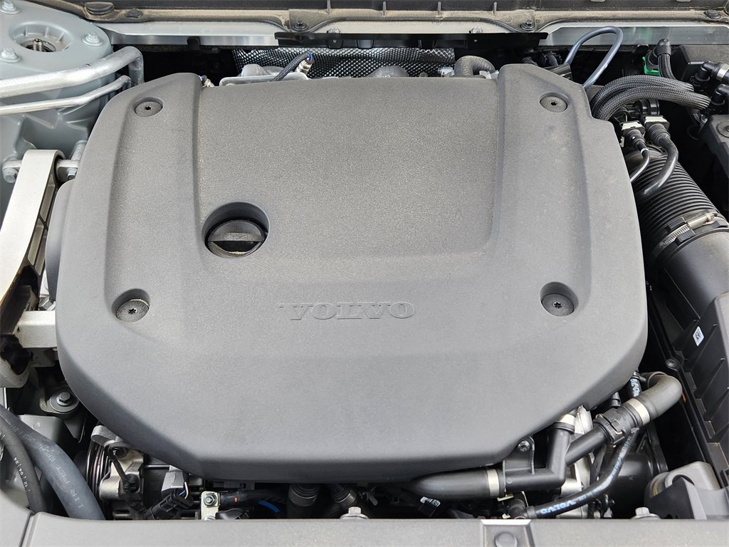 Used 2025 Volvo XC90 B6 Plus w/ Protection Package Premier image 24