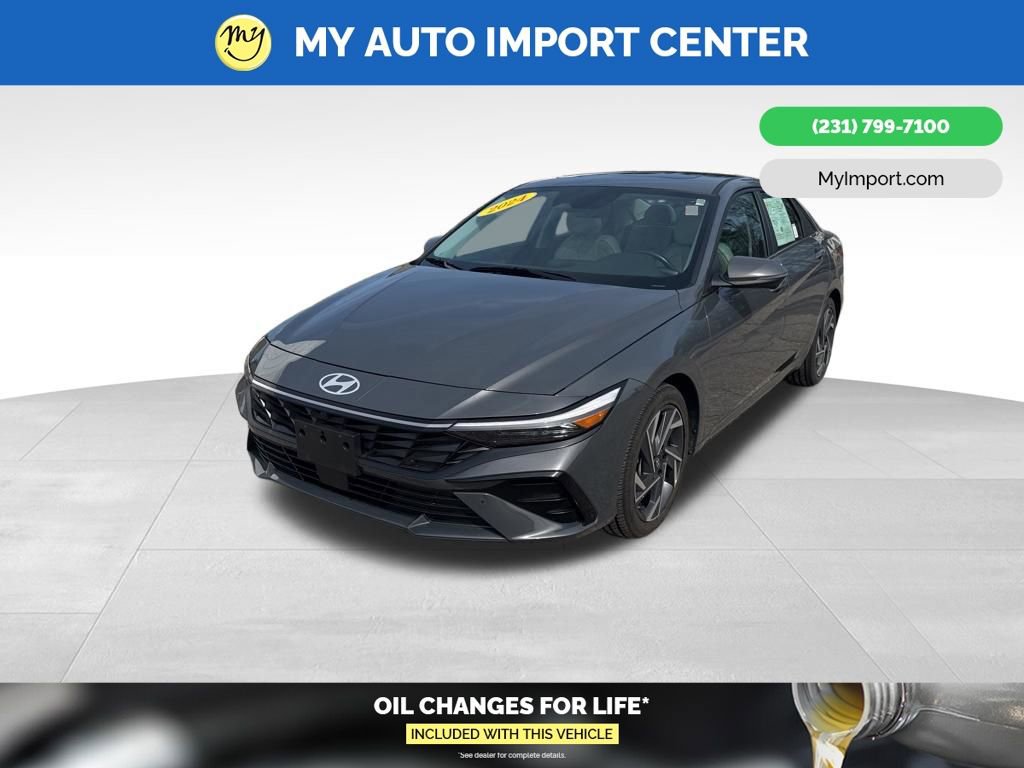 Used 2024 Hyundai Elantra Limited FWD image 3